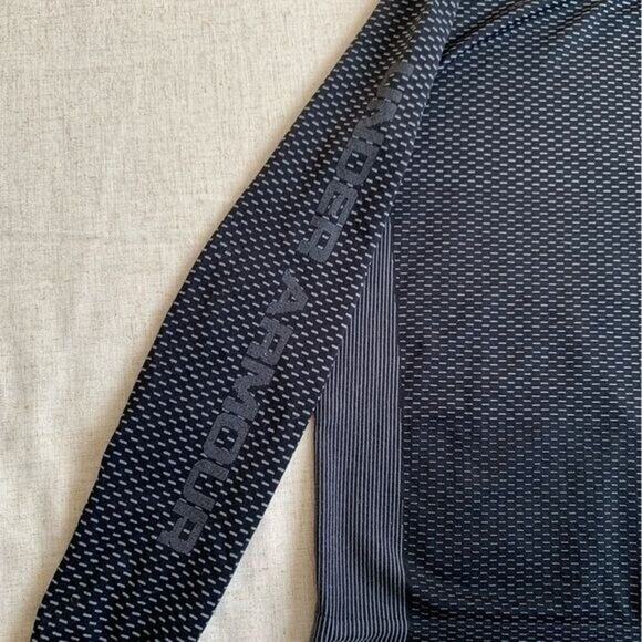 Under Armour boys heat gear tee size medium - Picture 5 of 7